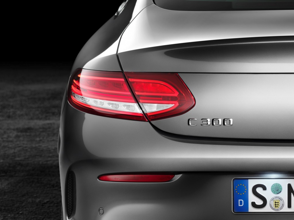 mercedes-benz-C300-C-class-coupe-2017