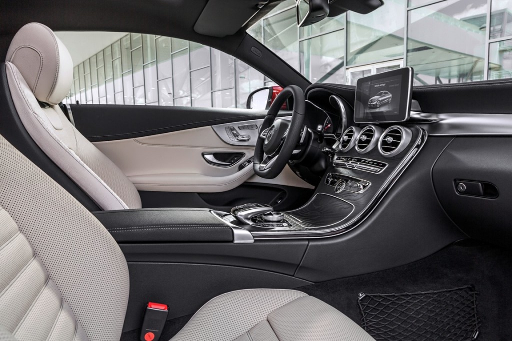 Mercedes-Benz-C300-Interior